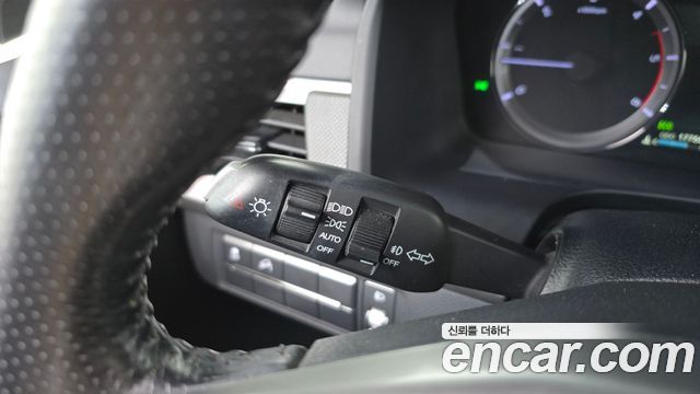 KG Mobility (SsangYong) Rexton Sports Khan Diesel 2.2 4WD Pioneer S (Link) 2019 — фото 15