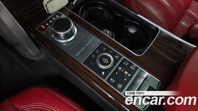 Land Rover Range Rover (IV) 4.4 SDV8 AB DIESEL 2016 — фото 9