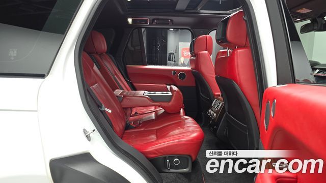 Land Rover Range Rover (IV) 4.4 SDV8 AB DIESEL 2016 — фото 12