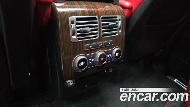 Land Rover Range Rover (IV) 4.4 SDV8 AB DIESEL 2016 — фото 19