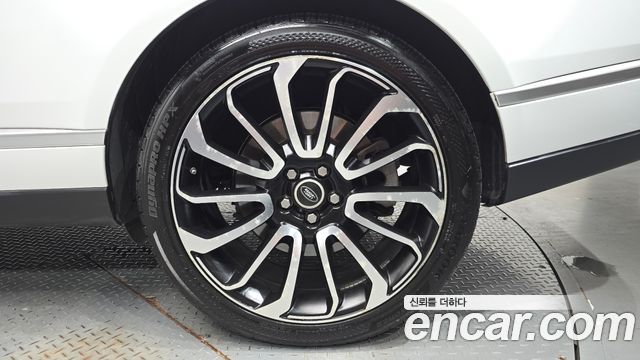 Land Rover Range Rover (IV) 4.4 SDV8 AB DIESEL 2016 — фото 21