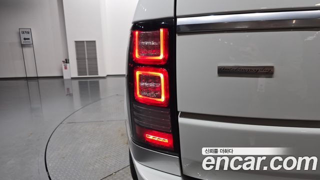 Land Rover Range Rover (IV) 4.4 SDV8 AB DIESEL 2016 — фото 23