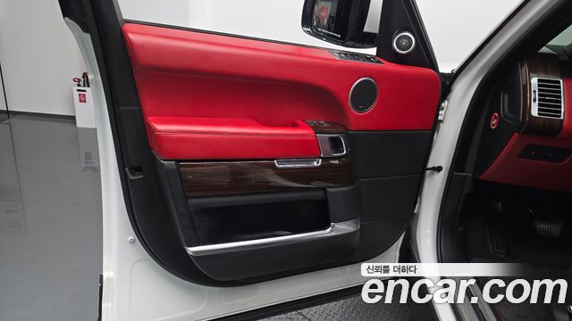 Land Rover Range Rover (IV) 4.4 SDV8 AB DIESEL 2016 — фото 24
