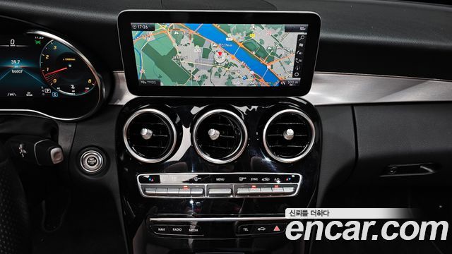 Mercedes-Benz C-Class (W205) C200 Cabriolet 2020 — фото 13