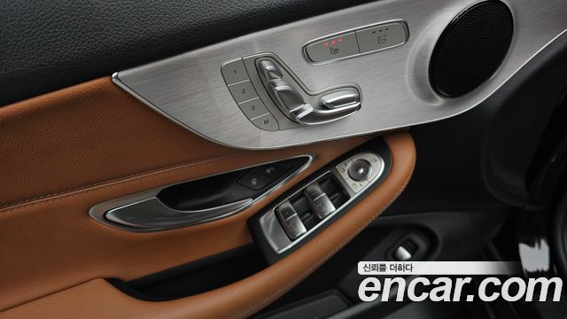 Mercedes-Benz C-Class (W205) C200 Cabriolet 2020 — фото 16