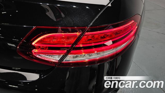 Mercedes-Benz C-Class (W205) C200 Cabriolet 2020 — фото 23