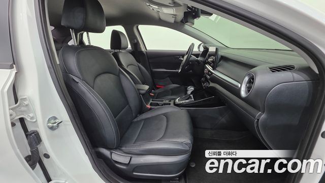 Kia K3 (II) 1.6 Prestige 2023 — фото 10