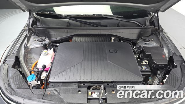 Hyundai Kona Electric (SX2) Long Range Premium 2023 — фото 6