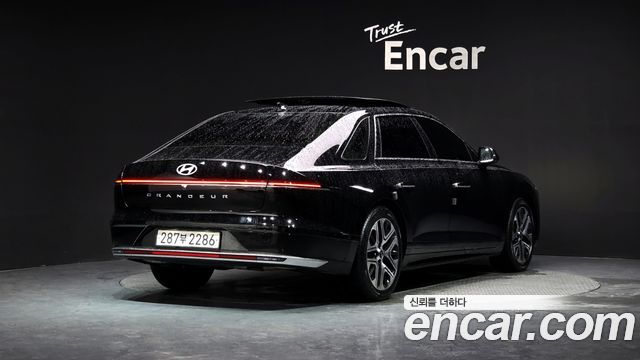 Hyundai Grandeur (GN7) 2,5 Gasoline 2WD Exclusive 2023 — фото 2
