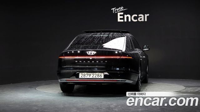 Hyundai Grandeur (GN7) 2,5 Gasoline 2WD Exclusive 2023 — фото 4