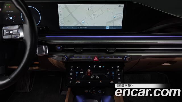 Hyundai Grandeur (GN7) 2,5 Gasoline 2WD Exclusive 2023 — фото 13