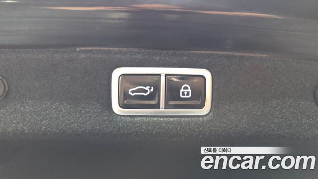 Hyundai Grandeur (GN7) 2,5 Gasoline 2WD Exclusive 2023 — фото 16