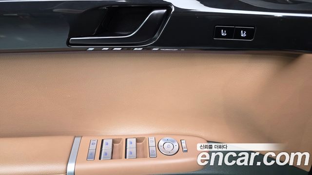 Hyundai Grandeur (GN7) 2,5 Gasoline 2WD Exclusive 2023 — фото 28