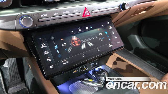 Hyundai Grandeur (GN7) 2,5 Gasoline 2WD Exclusive 2023 — фото 31