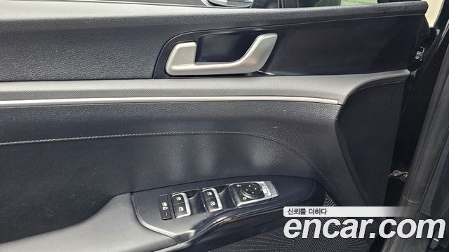 Kia K5 (III) 2.0 Prestige 2022 — фото 16