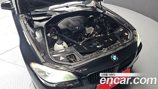 BMW 5 Series (F10) 528i xDrive 2012 — фото 6