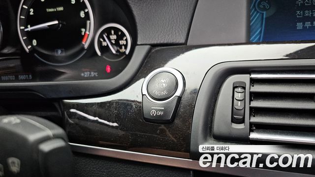 BMW 5 Series (F10) 528i xDrive 2012 — фото 20