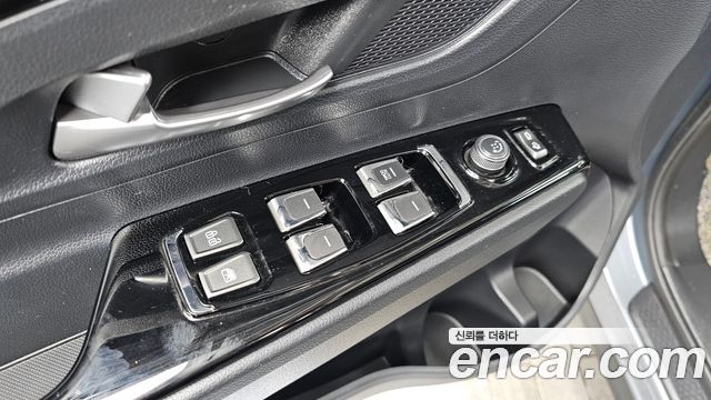 KG Mobility (SsangYong) Beautiful Korando Gasoline 1.5 2WD C3 Plus 2021 — фото 28