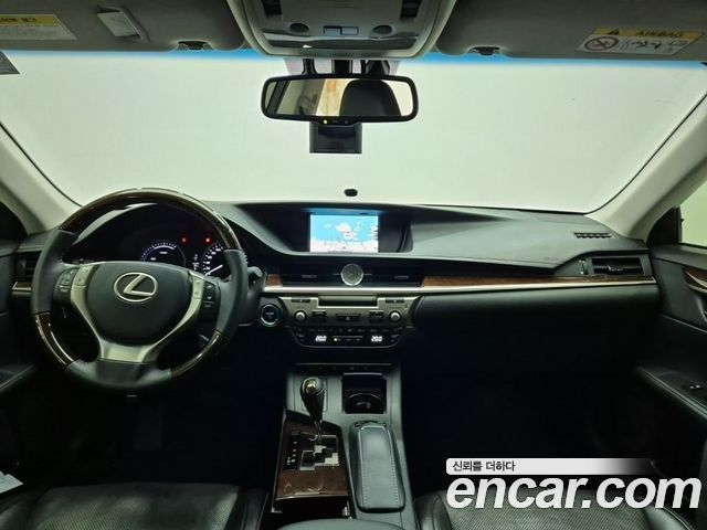 Lexus ES300h Executive XV60 2014 — фото 7