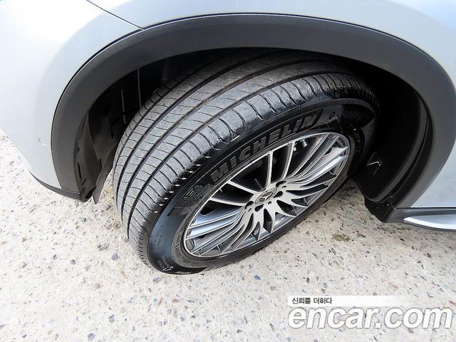 Mercedes-Benz GLC-Class (X254) GLC300 4MATIC Avnatgarde Coupe 2025 — фото 5
