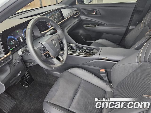 Toyota Crown Crossover 2.5 4WD Hybrid 2025 — фото 10