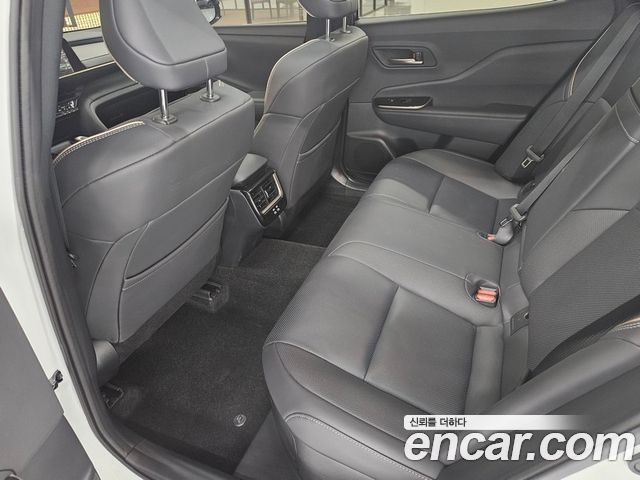 Toyota Crown Crossover 2.5 4WD Hybrid 2025 — фото 15