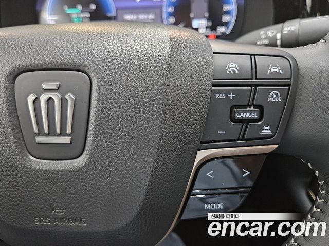 Toyota Crown Crossover 2.5 4WD Hybrid 2025 — фото 17