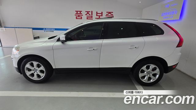 Volvo XC60 D5 AWD 1st 2011 — фото 2