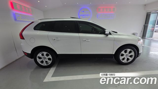 Volvo XC60 D5 AWD 1st 2011 — фото 6