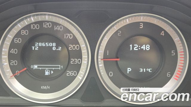 Volvo XC60 D5 AWD 1st 2011 — фото 18