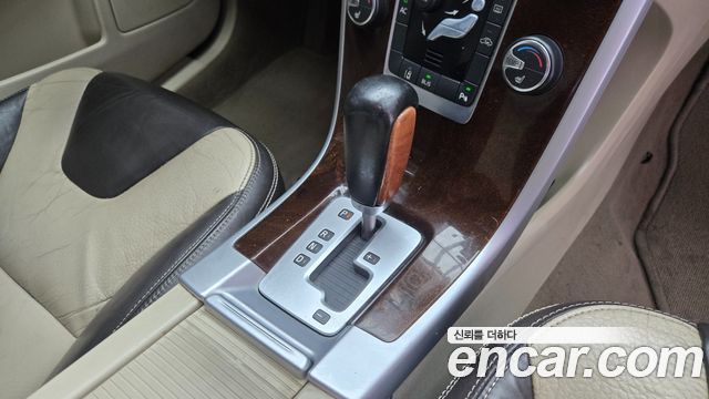 Volvo XC60 D5 AWD 1st 2011 — фото 19