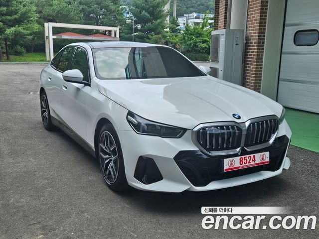 BMW 5 Series (G60) 520i M Sport 2025 — фото 2