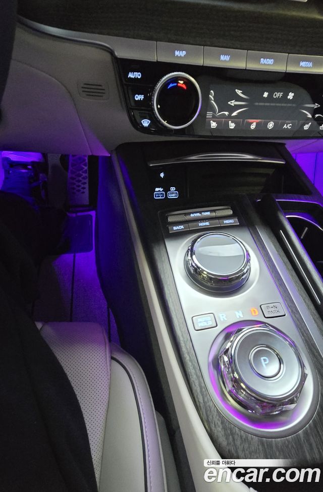 Genesis G80 (RG3) Gasoline 2.5 Turbo AWD 2022 — фото 6