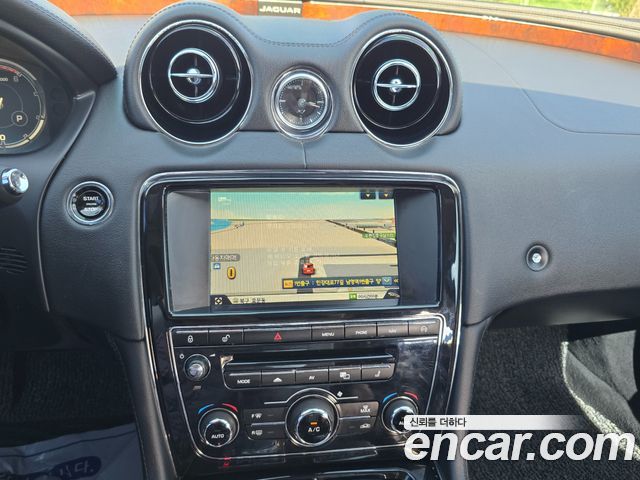 Jaguar XJ 3.0D Premium Luxury LWB X351 2014 — фото 9