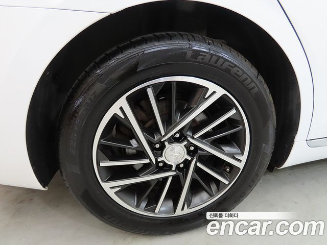 Hyundai Grandeur (IG) 2.5 Premium 2022 — фото 24