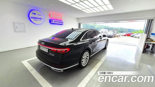Audi A8 (D5) 55 TFSI Quattro LWB 2020 — фото 7