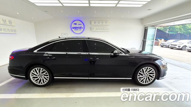 Audi A8 (D5) 55 TFSI Quattro LWB 2020 — фото 8