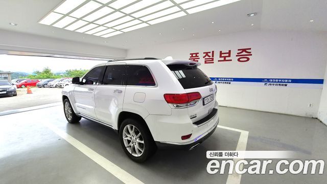 Jeep Grand Cherokee 3.0 Diesel Overland Summit WK2 2015 — фото 5