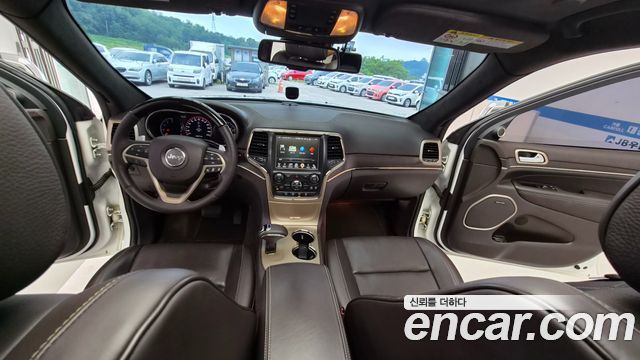 Jeep Grand Cherokee 3.0 Diesel Overland Summit WK2 2015 — фото 20
