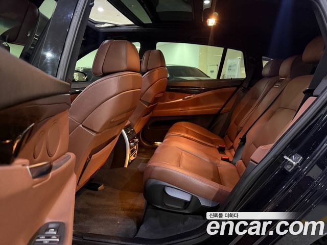 BMW 5 Series GT (F07) GT 50i xDrive 2012 — фото 8