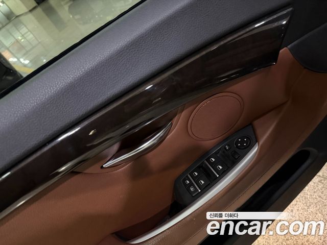 BMW 5 Series GT (F07) GT 50i xDrive 2012 — фото 21