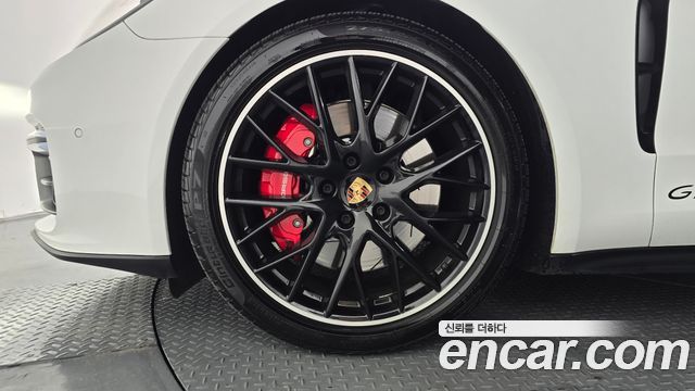 Porsche Panamera (971) 4.0 GTS 2019 — фото 5
