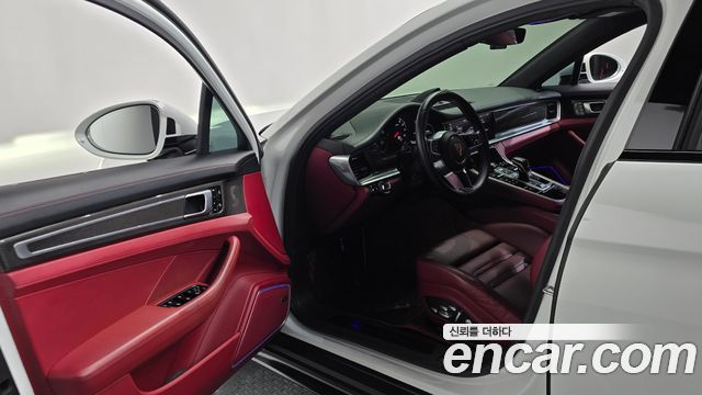 Porsche Panamera (971) 4.0 GTS 2019 — фото 10
