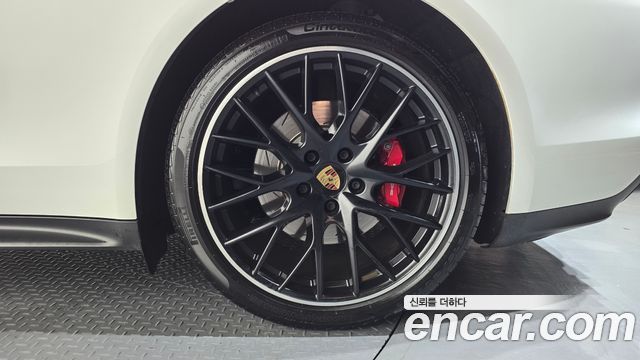 Porsche Panamera (971) 4.0 GTS 2019 — фото 21