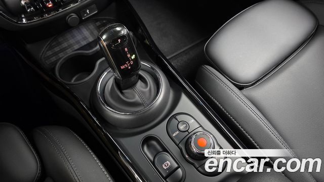 MINI Cooper Clubman Classic Plus Lite 2nd 2022 — фото 9