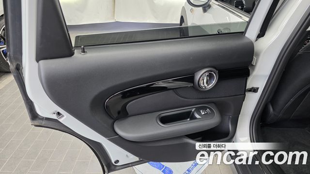 MINI Cooper Clubman Classic Plus Lite 2nd 2022 — фото 25
