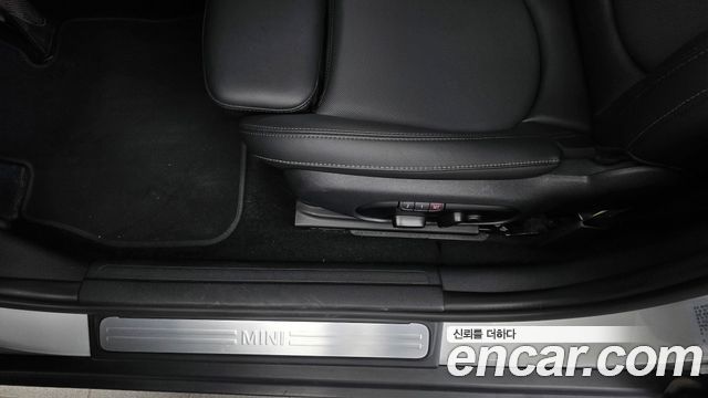 MINI Cooper Clubman Classic Plus Lite 2nd 2022 — фото 31