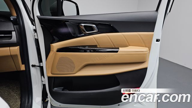 Kia Carnival (IV) Gasoline 9-seater Limousine(Special vehicle) 2021 — фото 25