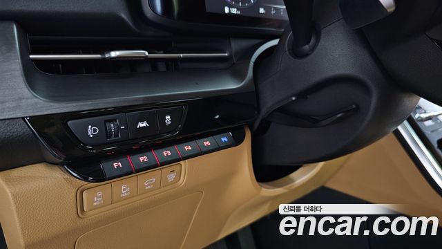 Kia Carnival (IV) Gasoline 9-seater Limousine(Special vehicle) 2021 — фото 29