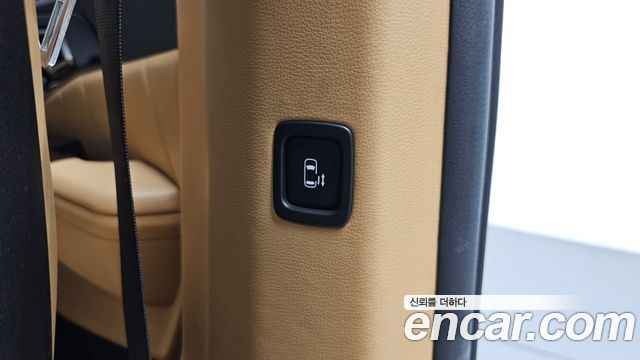 Kia Carnival (IV) Gasoline 9-seater Limousine(Special vehicle) 2021 — фото 32